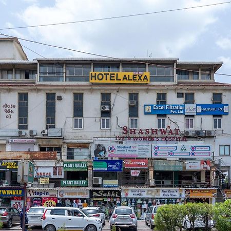 Hotel Alexa By Abc Ахмедабад Экстерьер фото