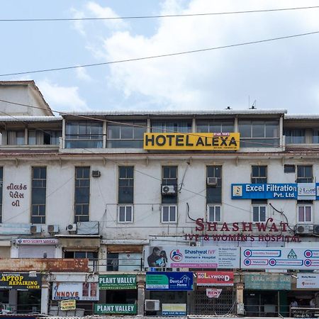 Hotel Alexa By Abc Ахмедабад Экстерьер фото